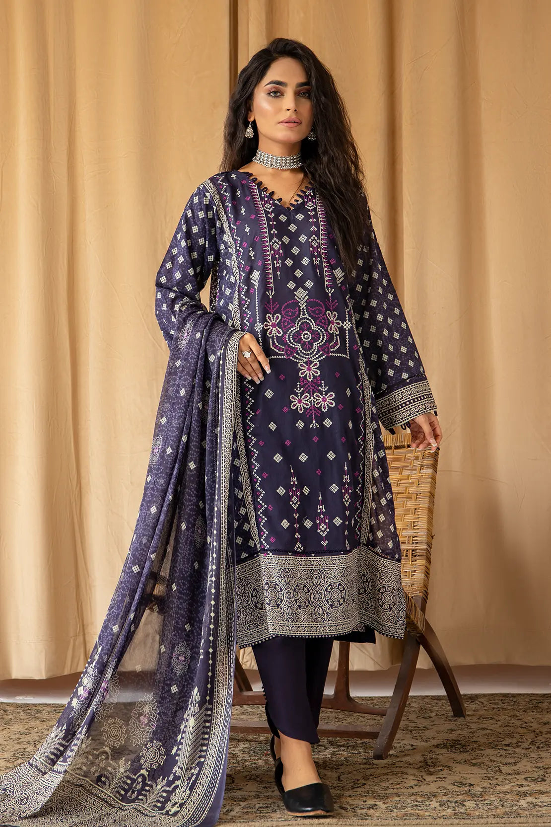 3 Piece - Embroidered Lawn - 8039