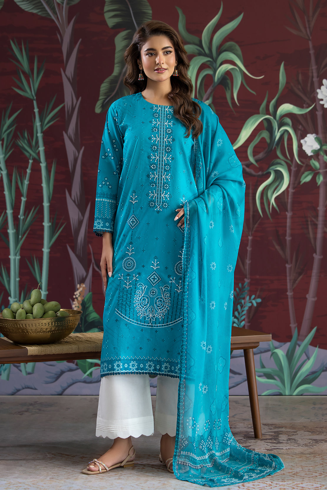 3 Piece - Premium Embroidered Lawn - 532