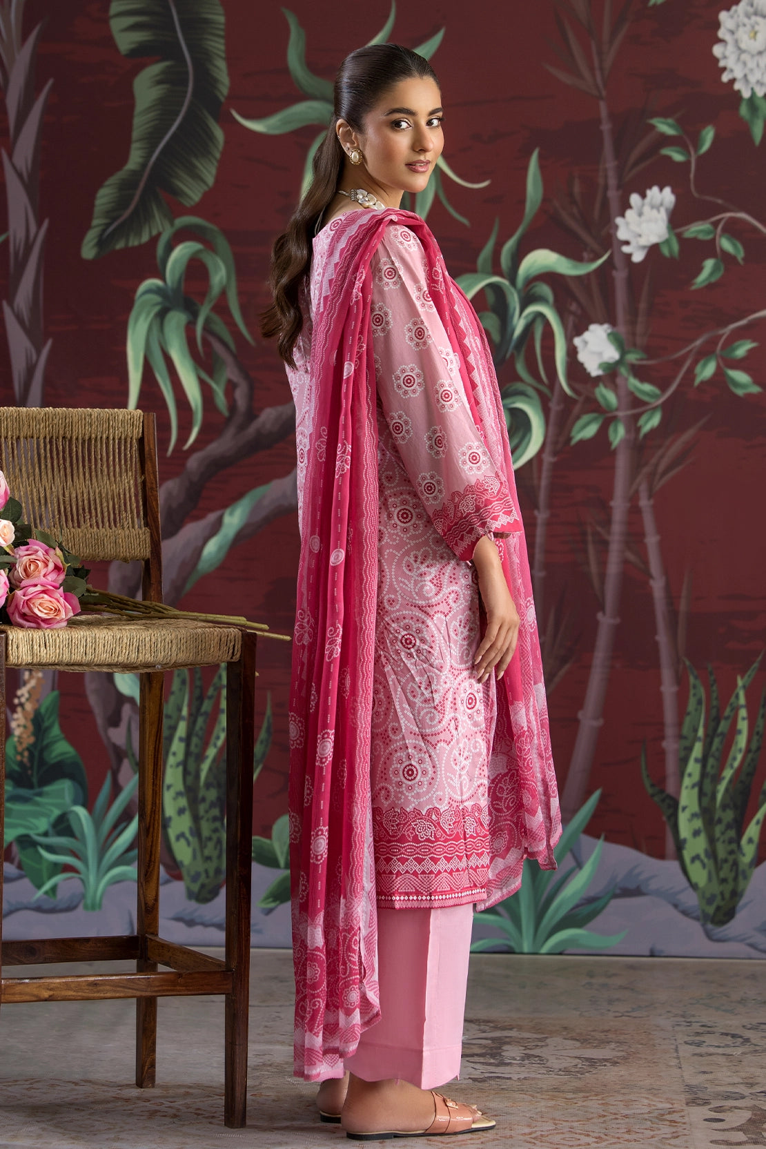 3 Piece - Premium Embroidered Lawn - 533