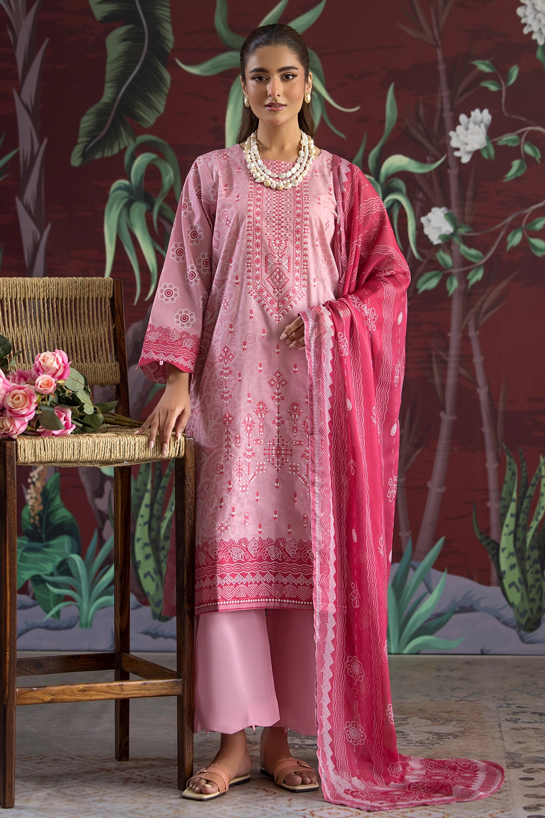 3 Piece - Premium Embroidered Lawn - 533