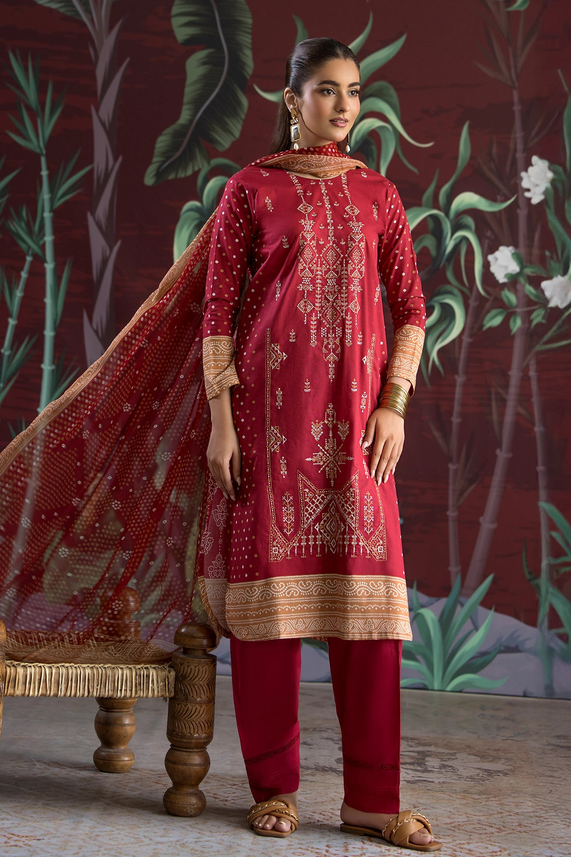3 Piece - Premium Embroidered Lawn - 539