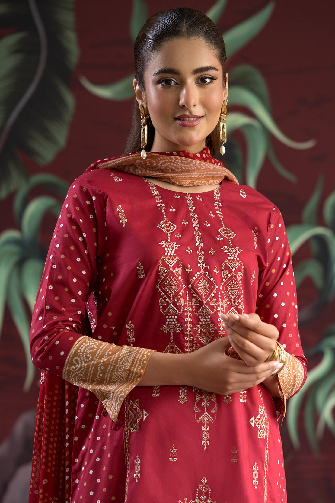 3 Piece - Premium Embroidered Lawn - 539