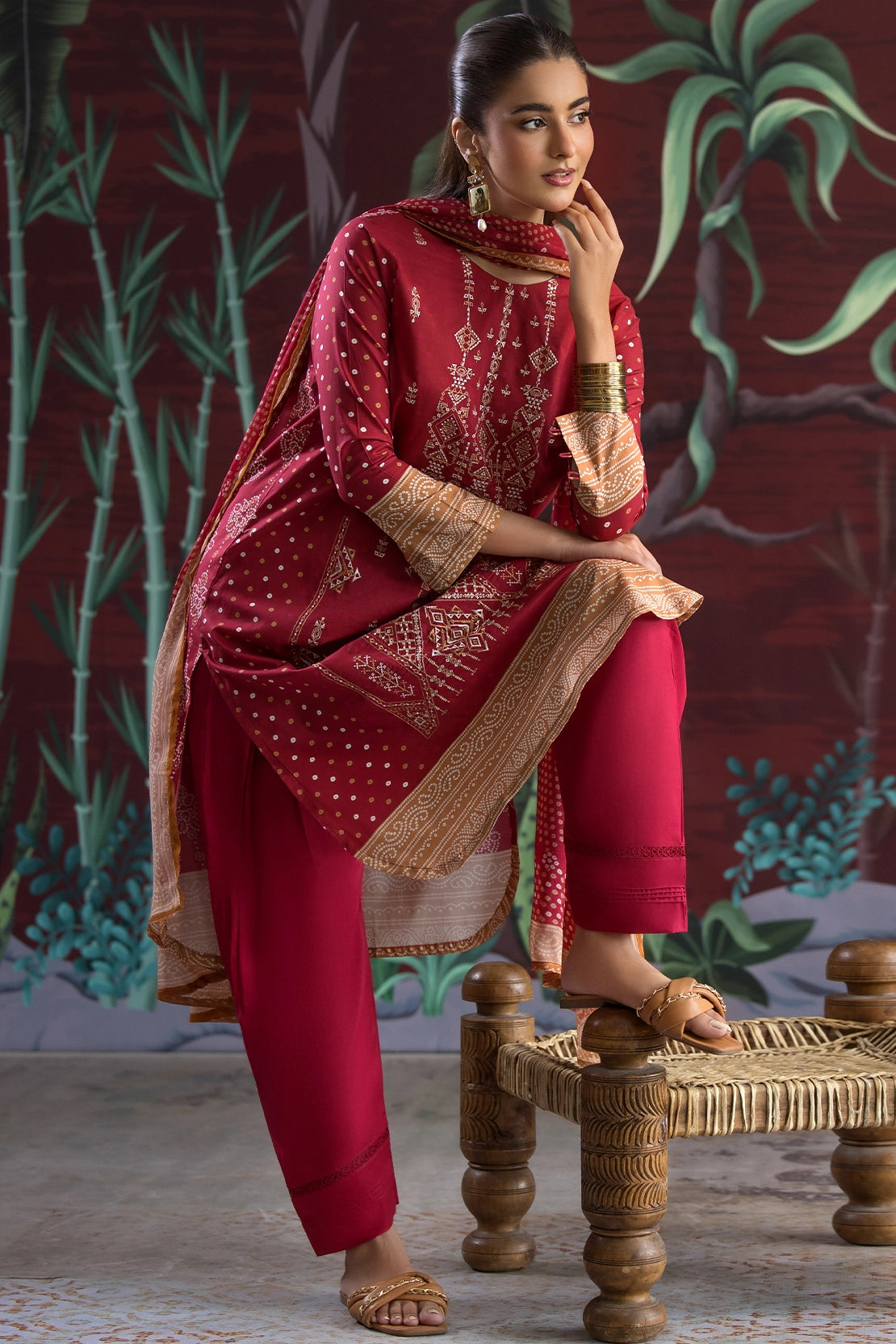 3 Piece - Premium Embroidered Lawn - 539