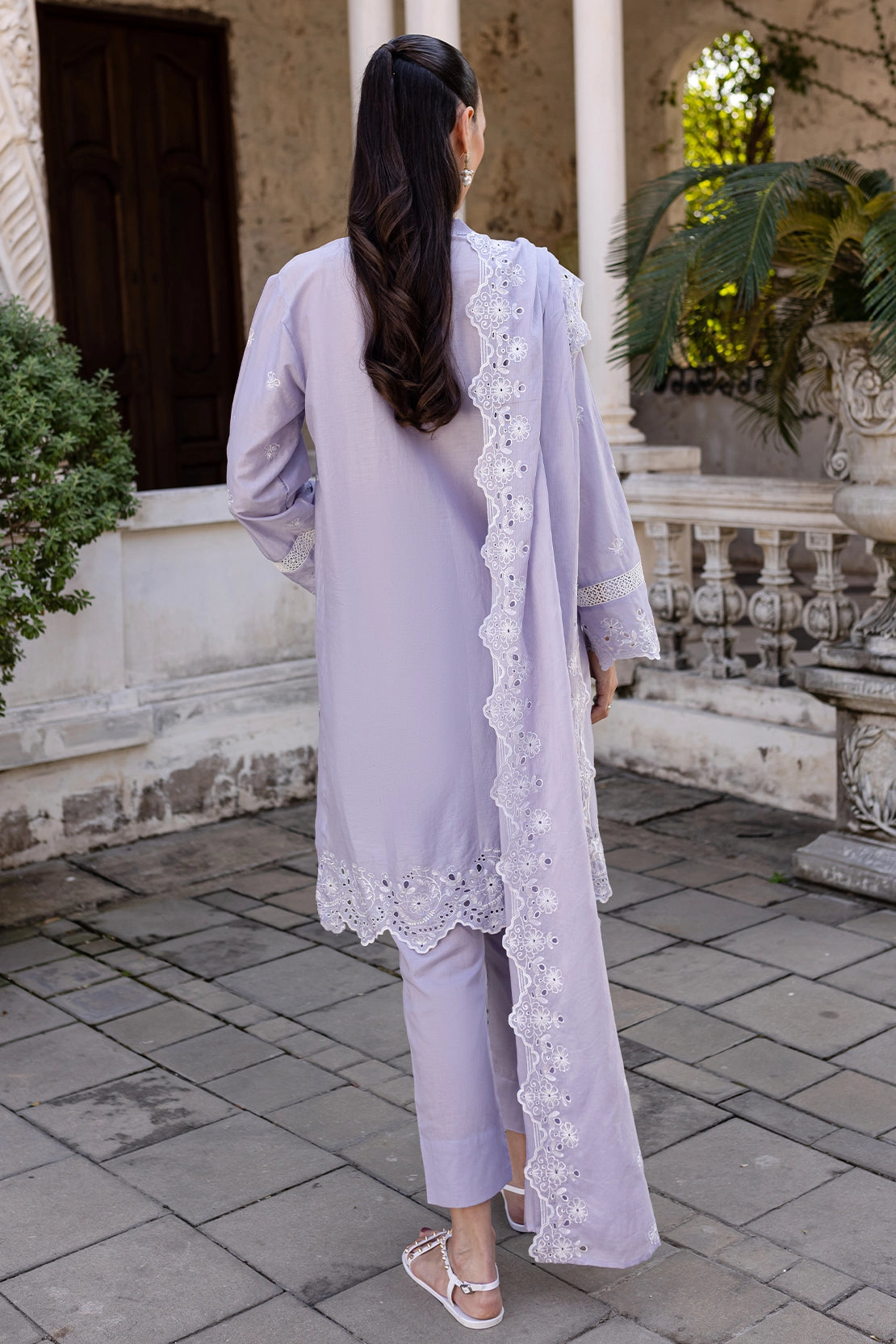 3 Piece - Premium Embroidered Lawn - 9183