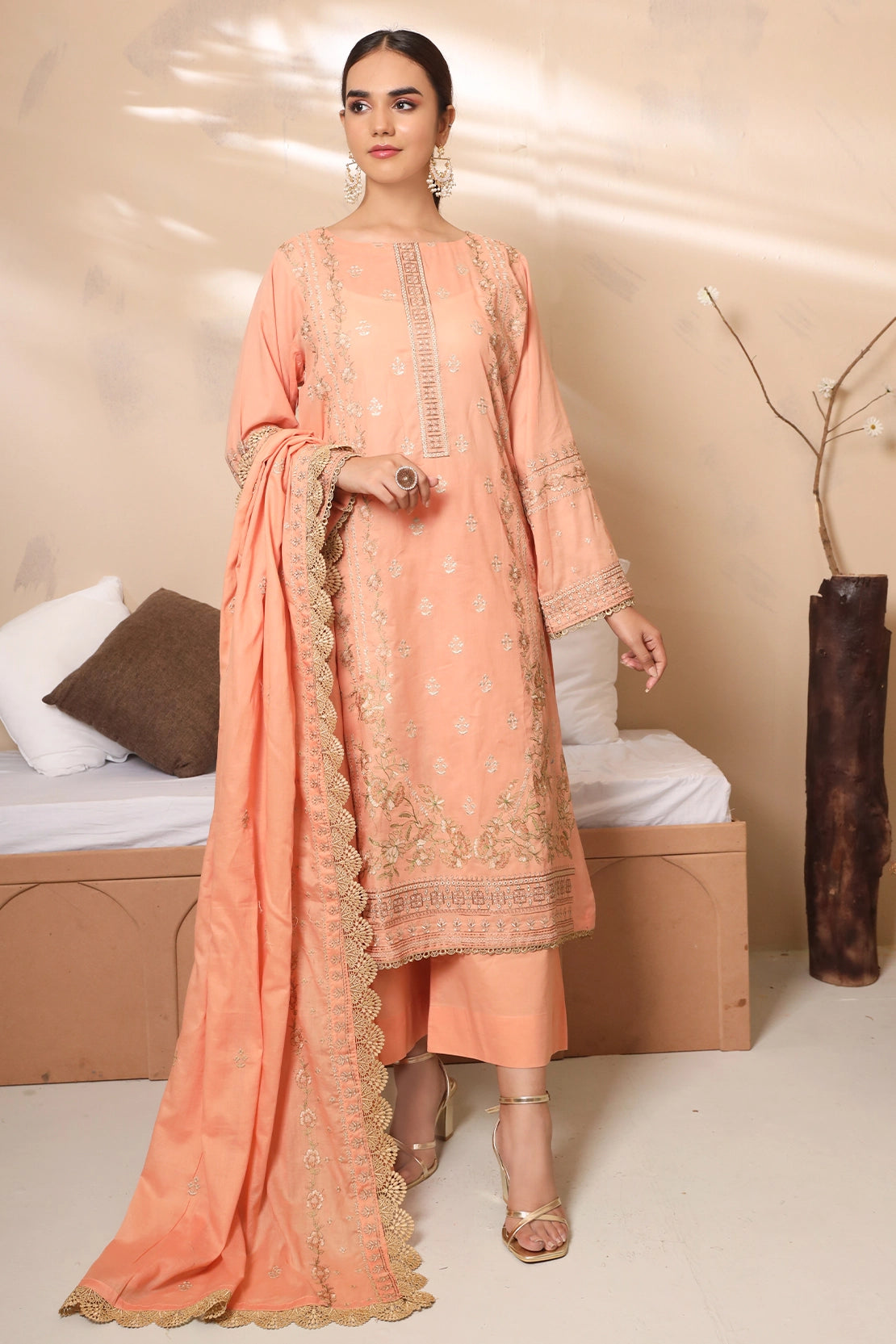 3 PIECE - PREMIUM EMBROIDERED LAWN - 7773