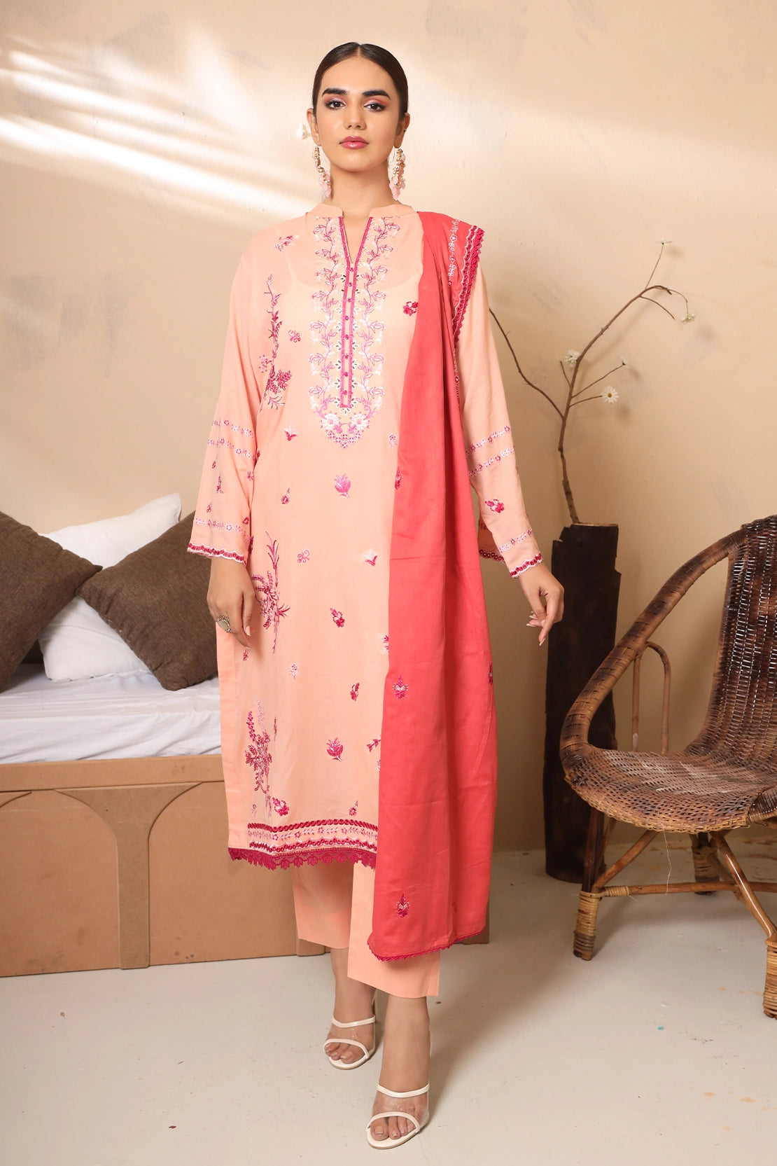 3 PIECE - PREMIUM EMBROIDERED LAWN - 7774