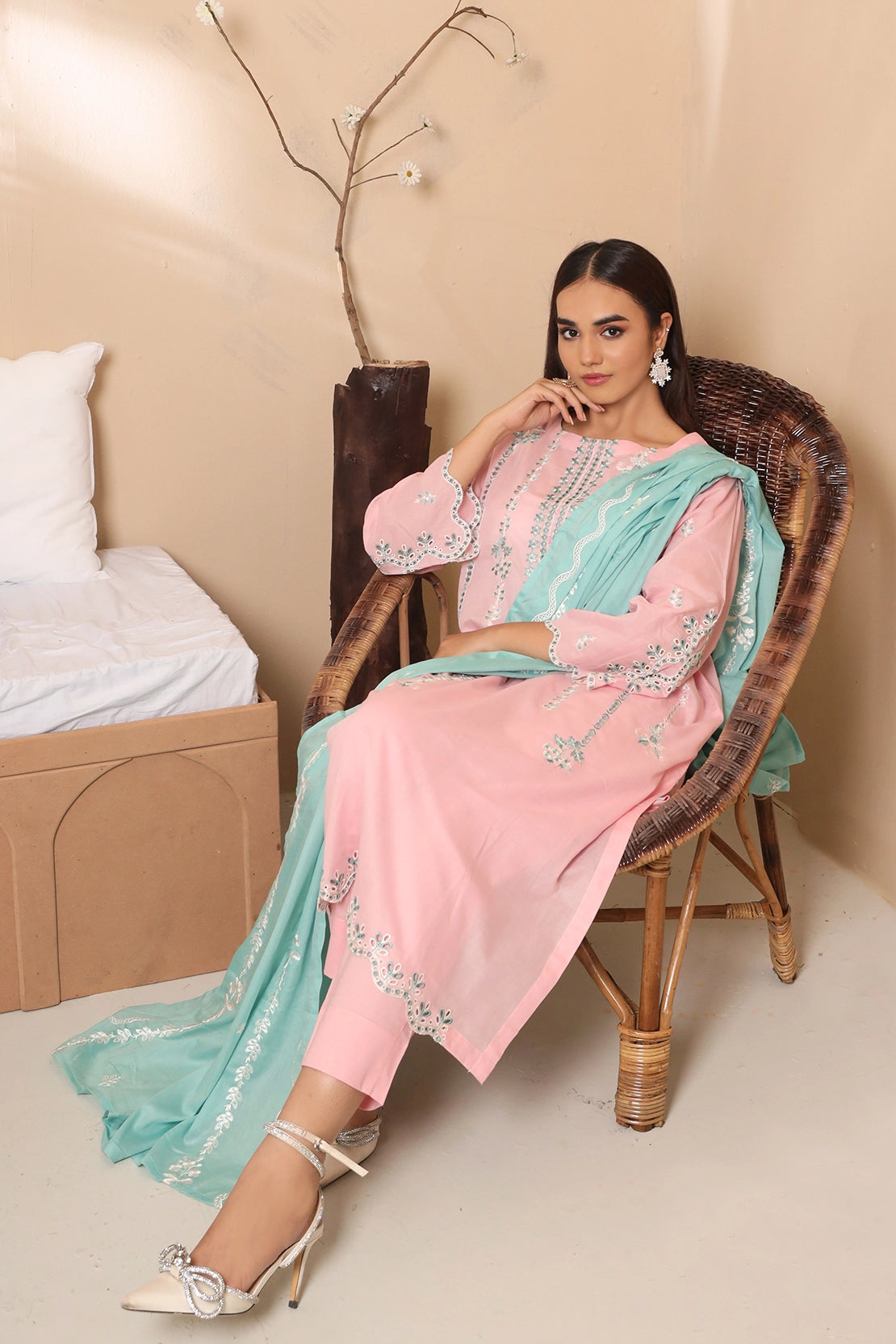 3 PIECE - PREMIUM EMBROIDERED LAWN - 7776