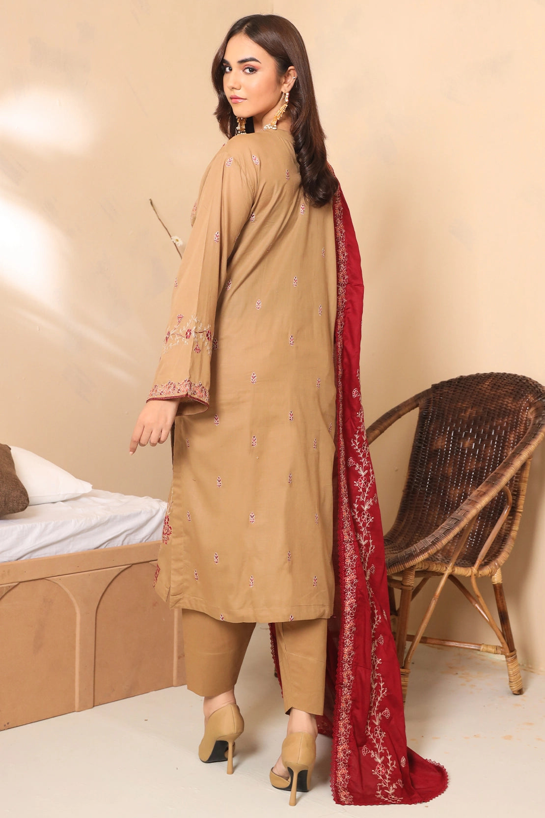 3 PIECE - PREMIUM EMBROIDERED LAWN - 7778