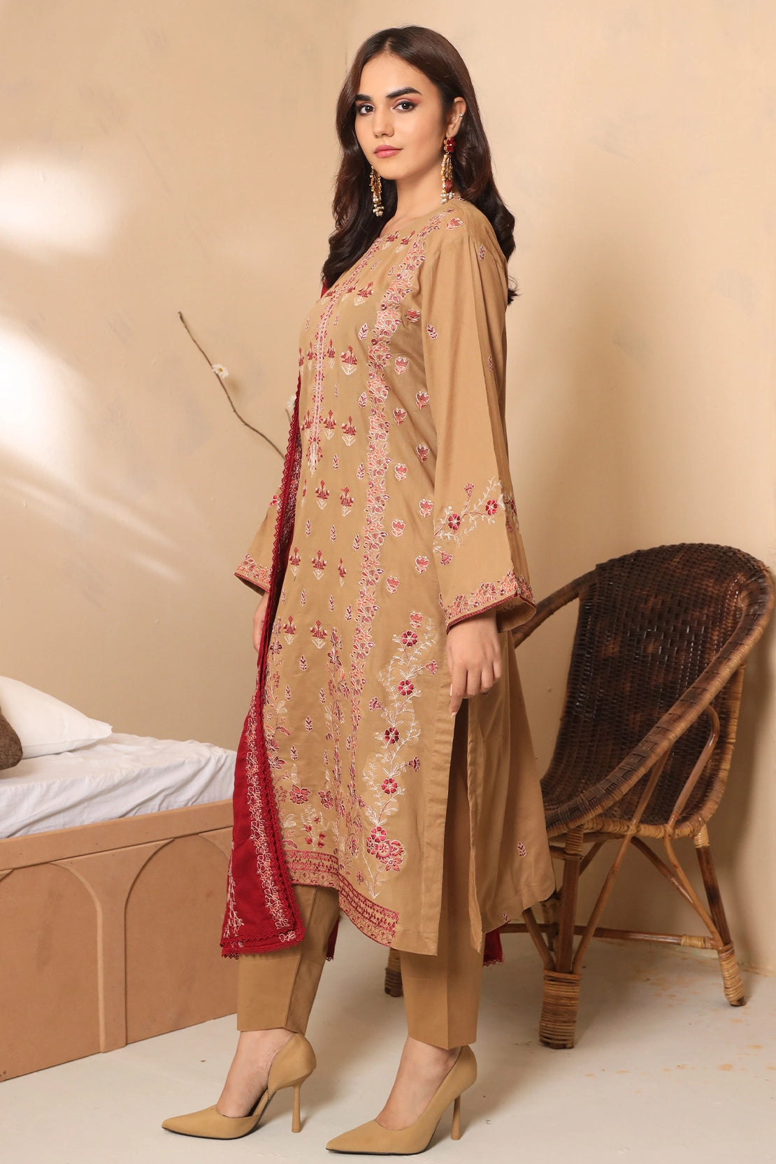 3 PIECE - PREMIUM EMBROIDERED LAWN - 7778