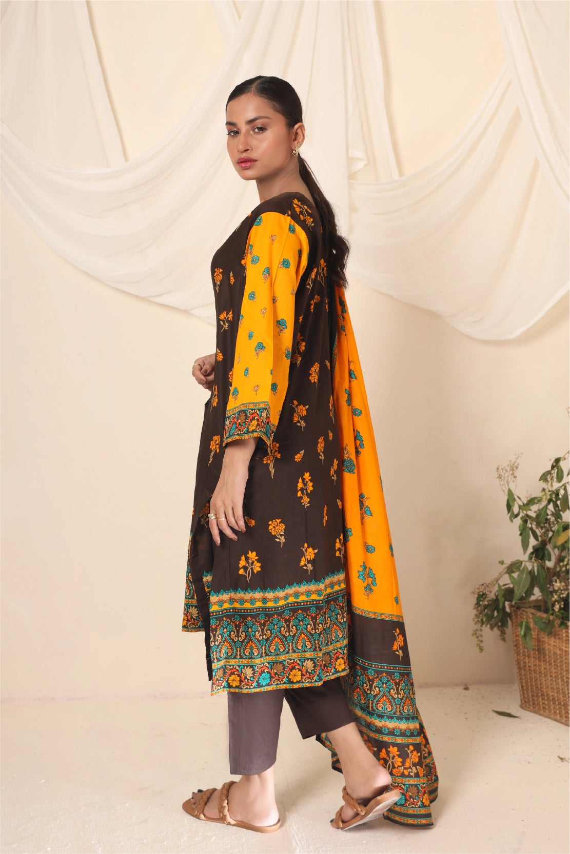 3 Piece - Printed Lawn - 735 B