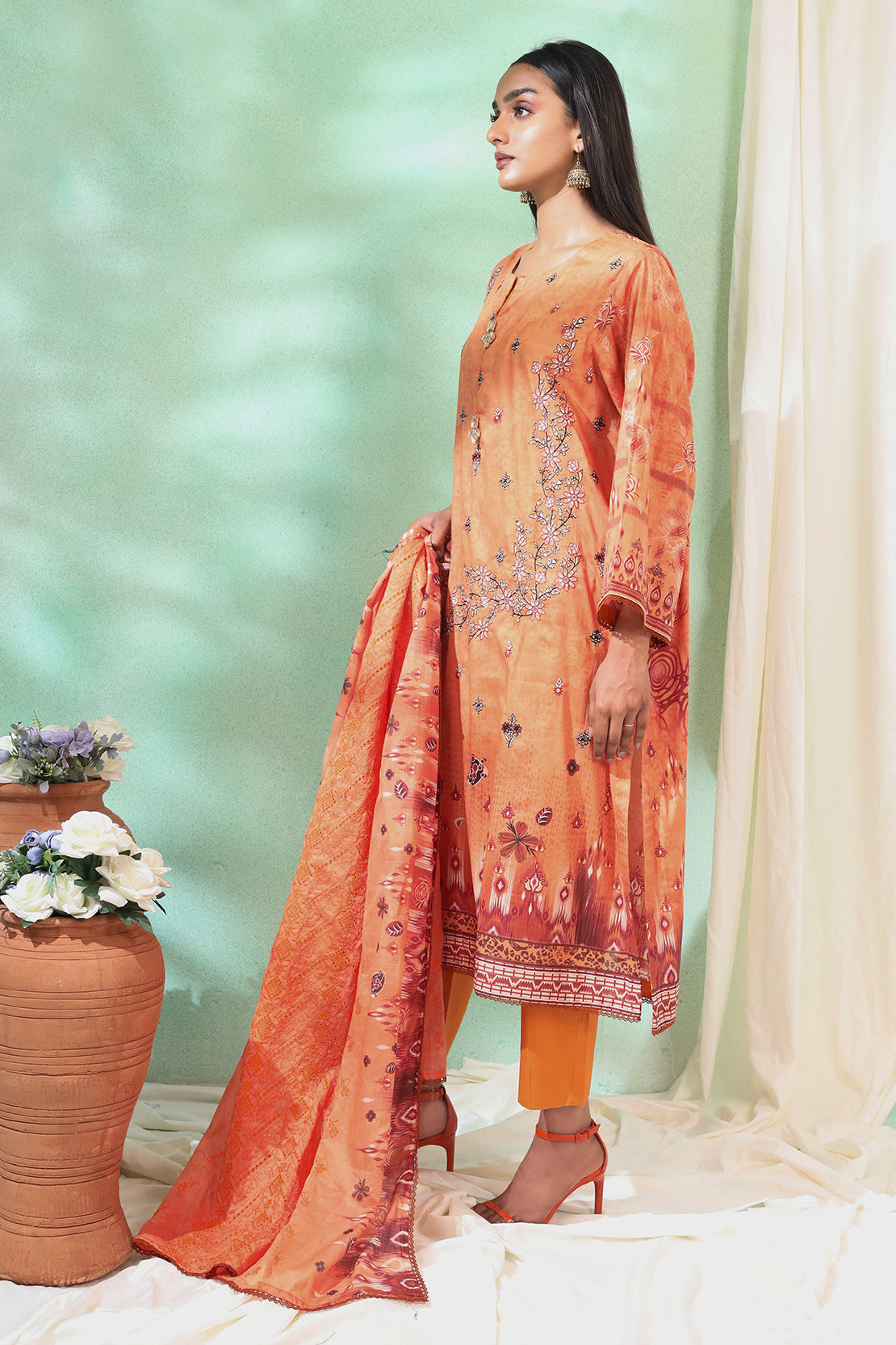 3 Piece - Embroidered Lawn - 181