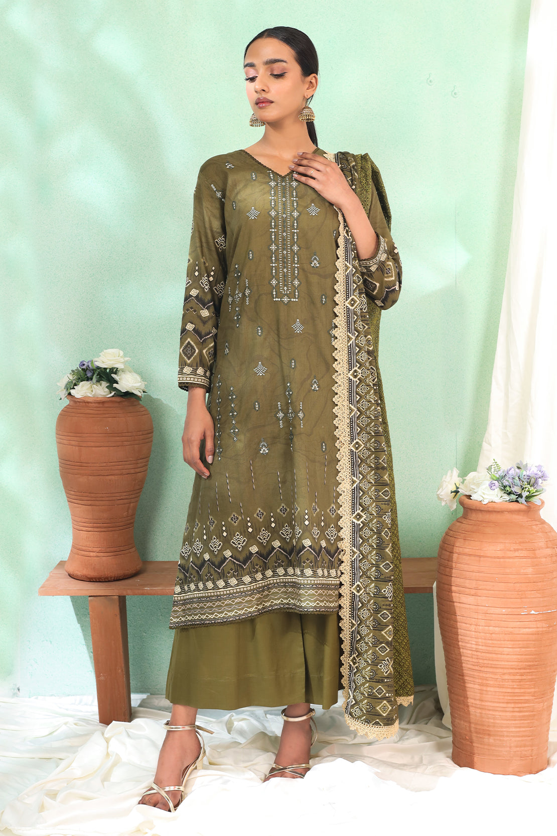 3 Piece - Embroidered Lawn - 183