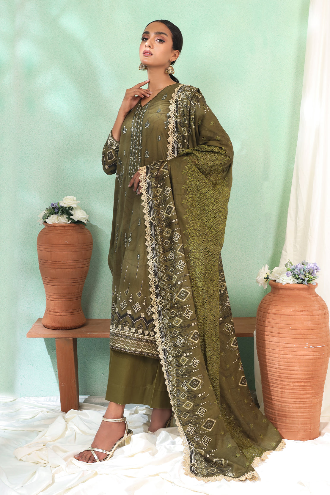 3 Piece - Embroidered Lawn - 183