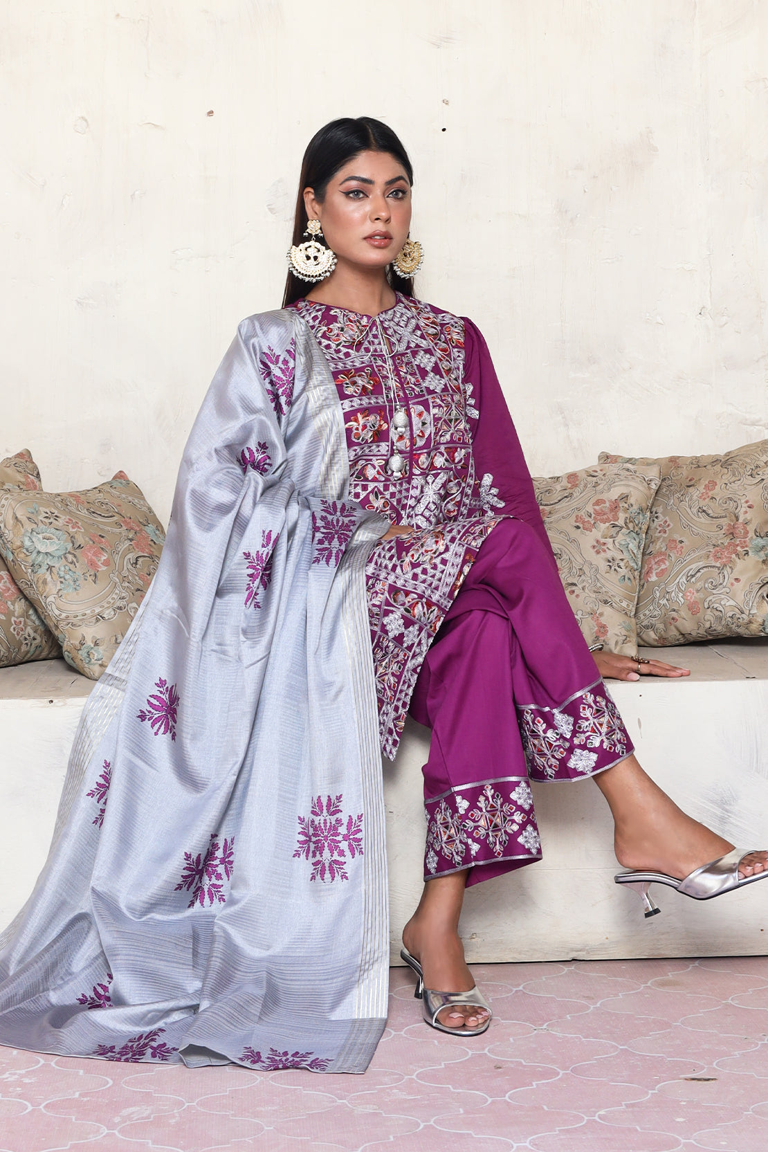 3 Piece - Embroidered Lawn - 8873