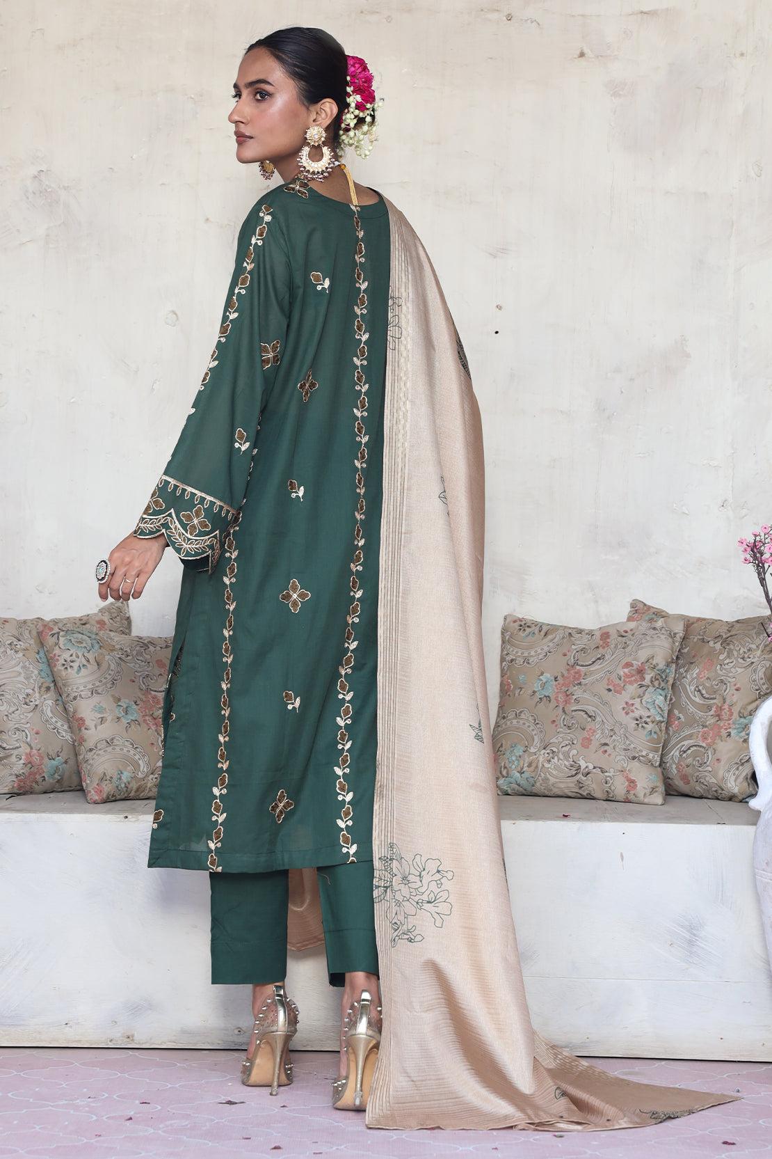 3 Piece - Embroidered Lawn - 8874