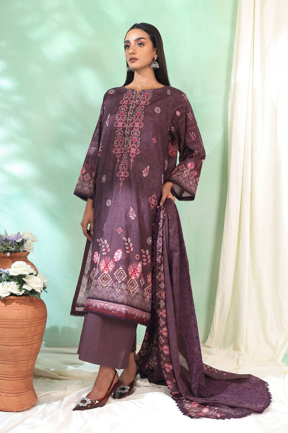 3 Piece - Embroidered Lawn - 184