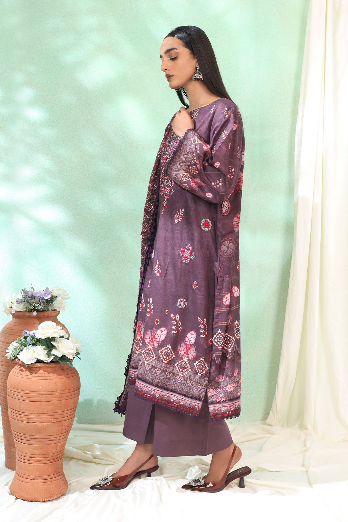 3 Piece - Embroidered Lawn - 184