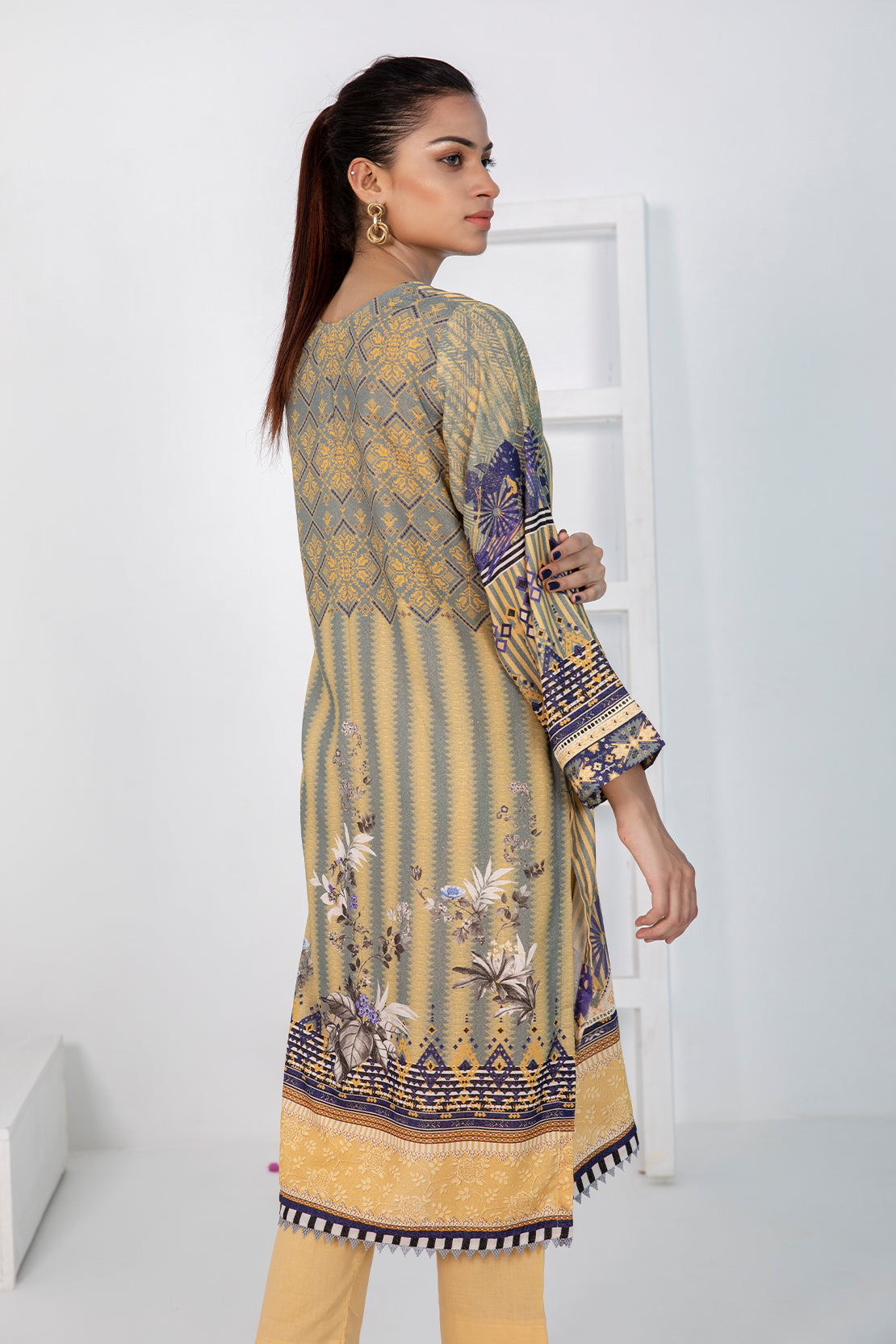 1 PIECE - DIGITALLY PRINTED KARANDI - 5535