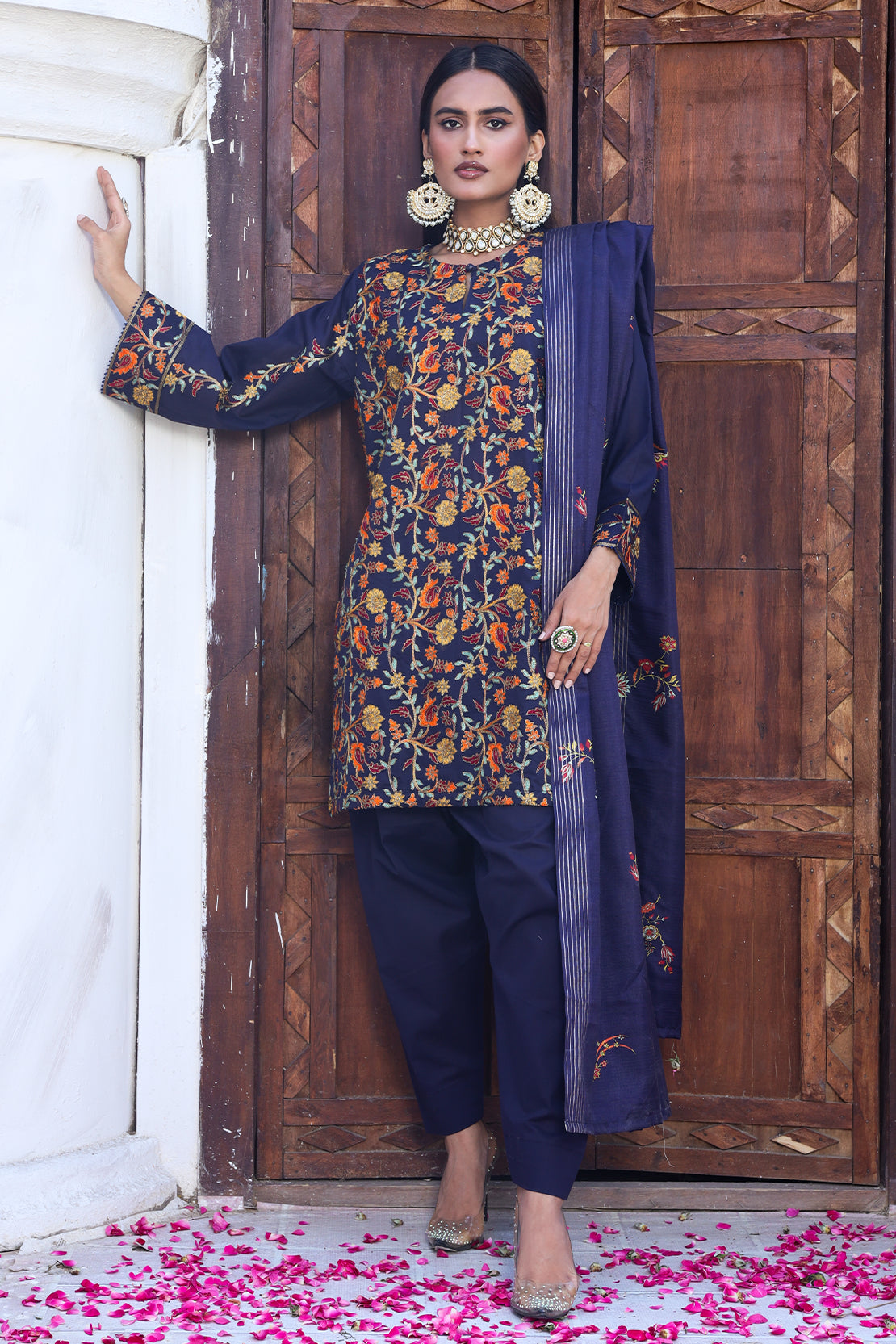 3 Piece - Embroidered Lawn - 8875