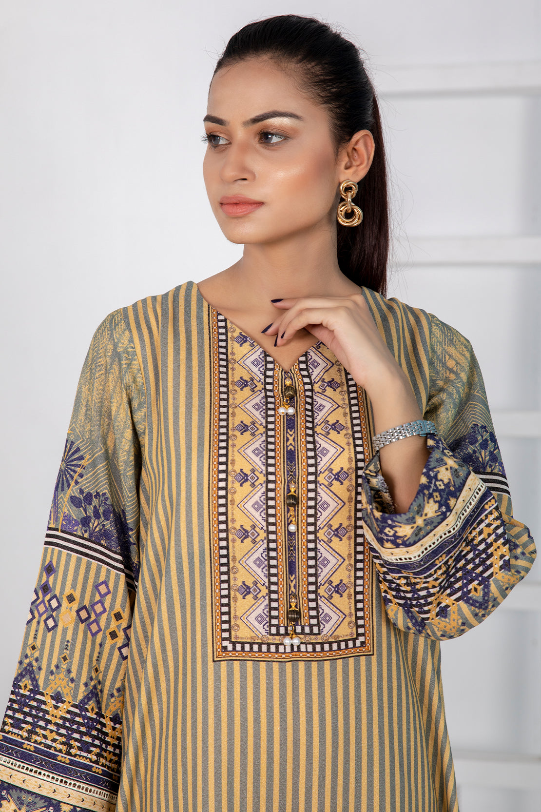 1 PIECE - DIGITALLY PRINTED KARANDI - 5535