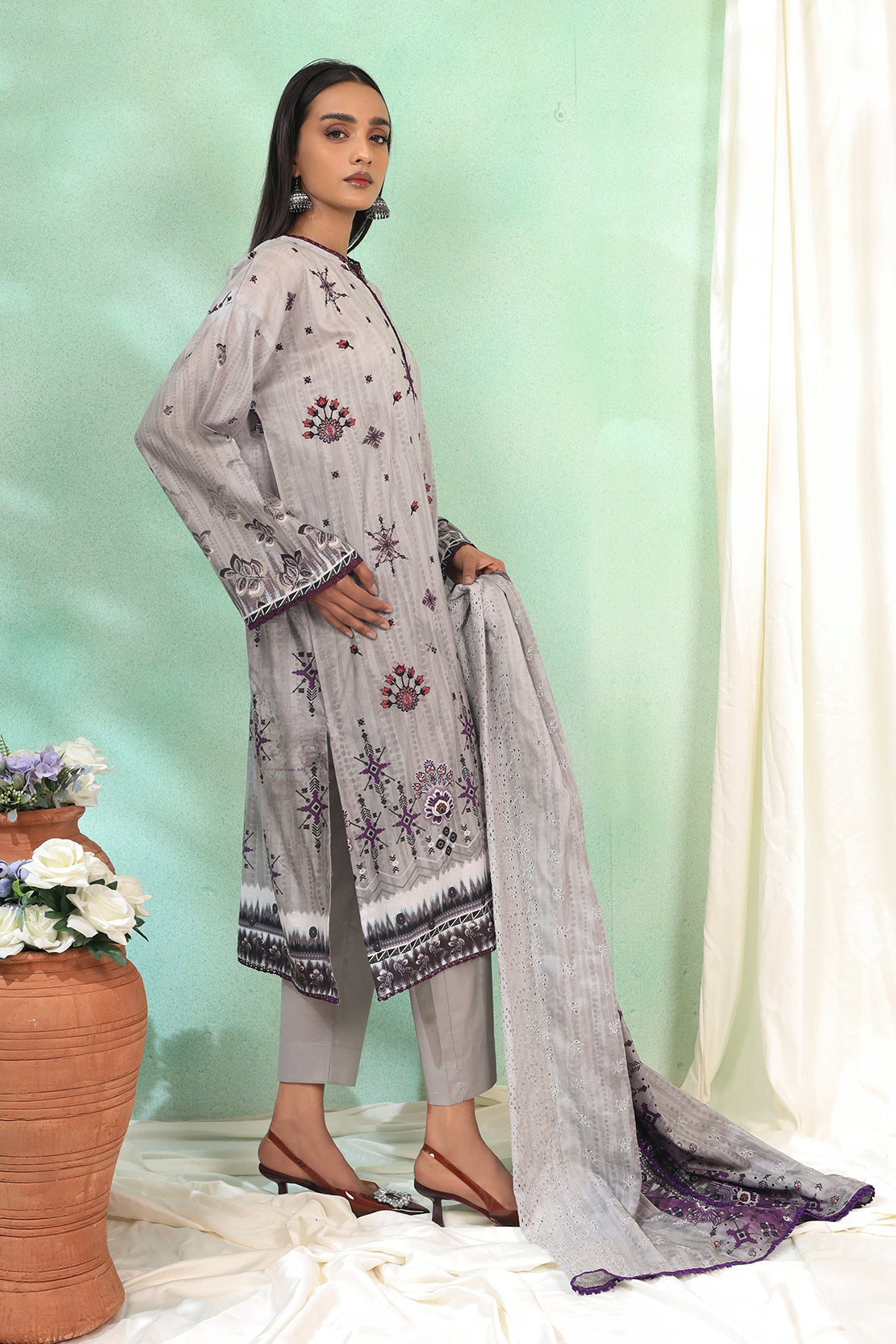 3 Piece - Embroidered Lawn - 188