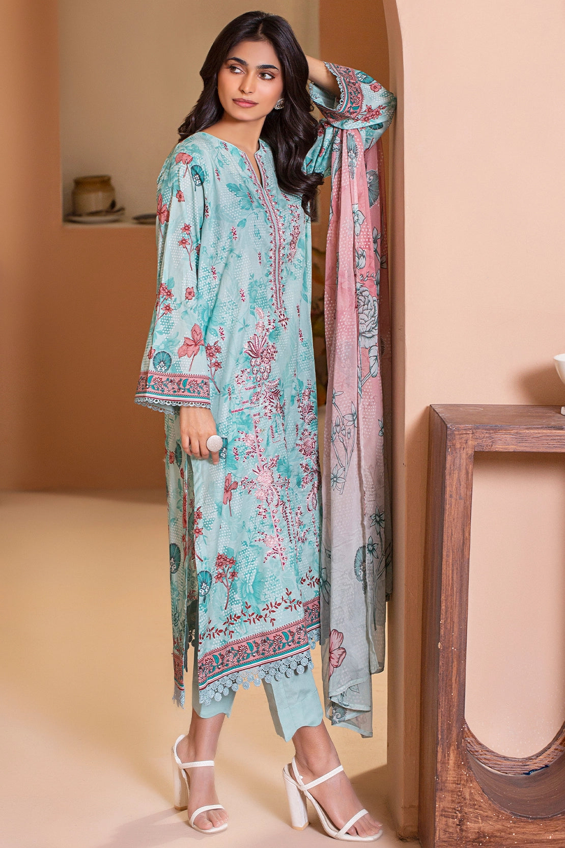 3 PIECE - PREMIUM EMBROIDERED LAWN - 9143