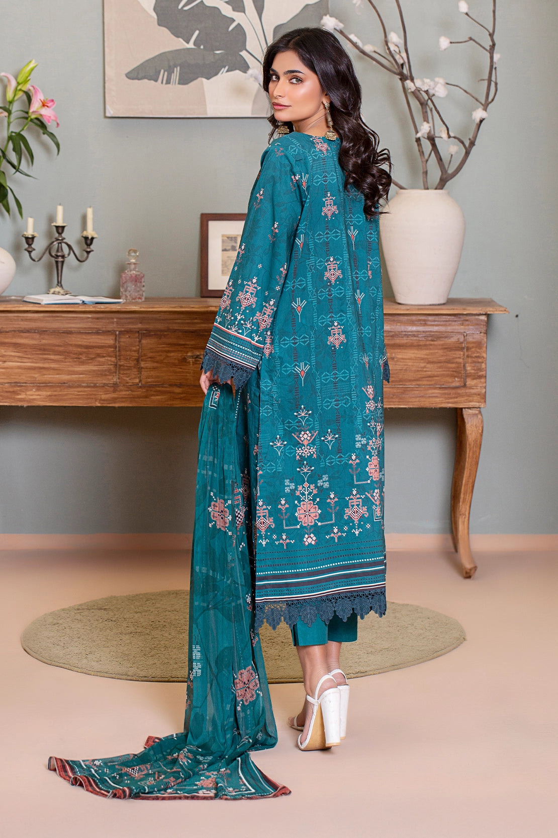 3 PIECE - PREMIUM EMBROIDERED LAWN - 9146