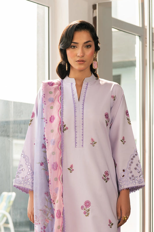 3 Piece - Premium Embroidered Lawn - 3762
