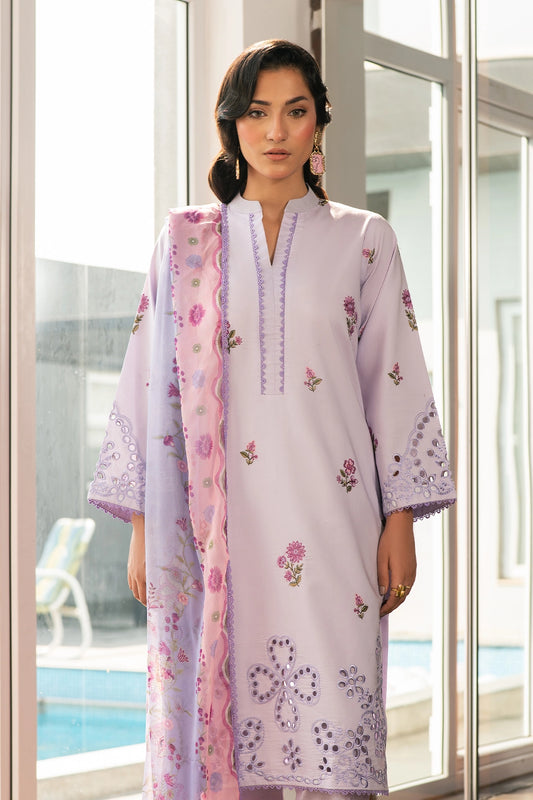 3 Piece - Premium Embroidered Lawn - 3762