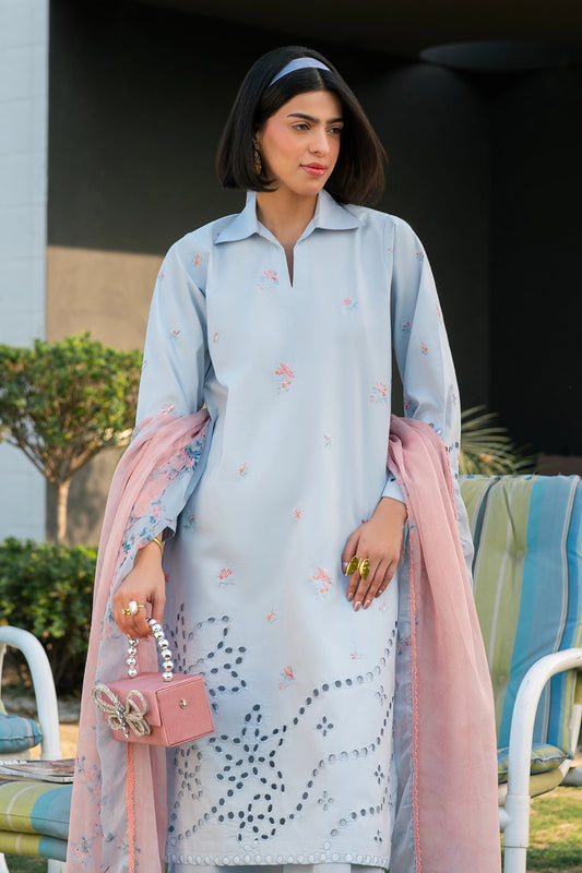 3 Piece - Premium Embroidered Lawn - 3765