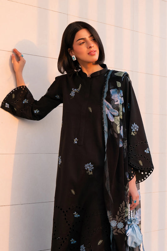 3 Piece - Premium Embroidered Lawn - 3768