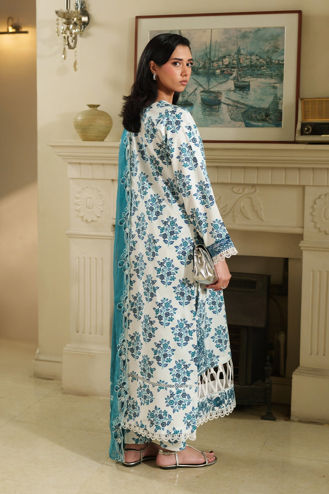 3 Piece - Luxury Embroidered Lawn - 1006