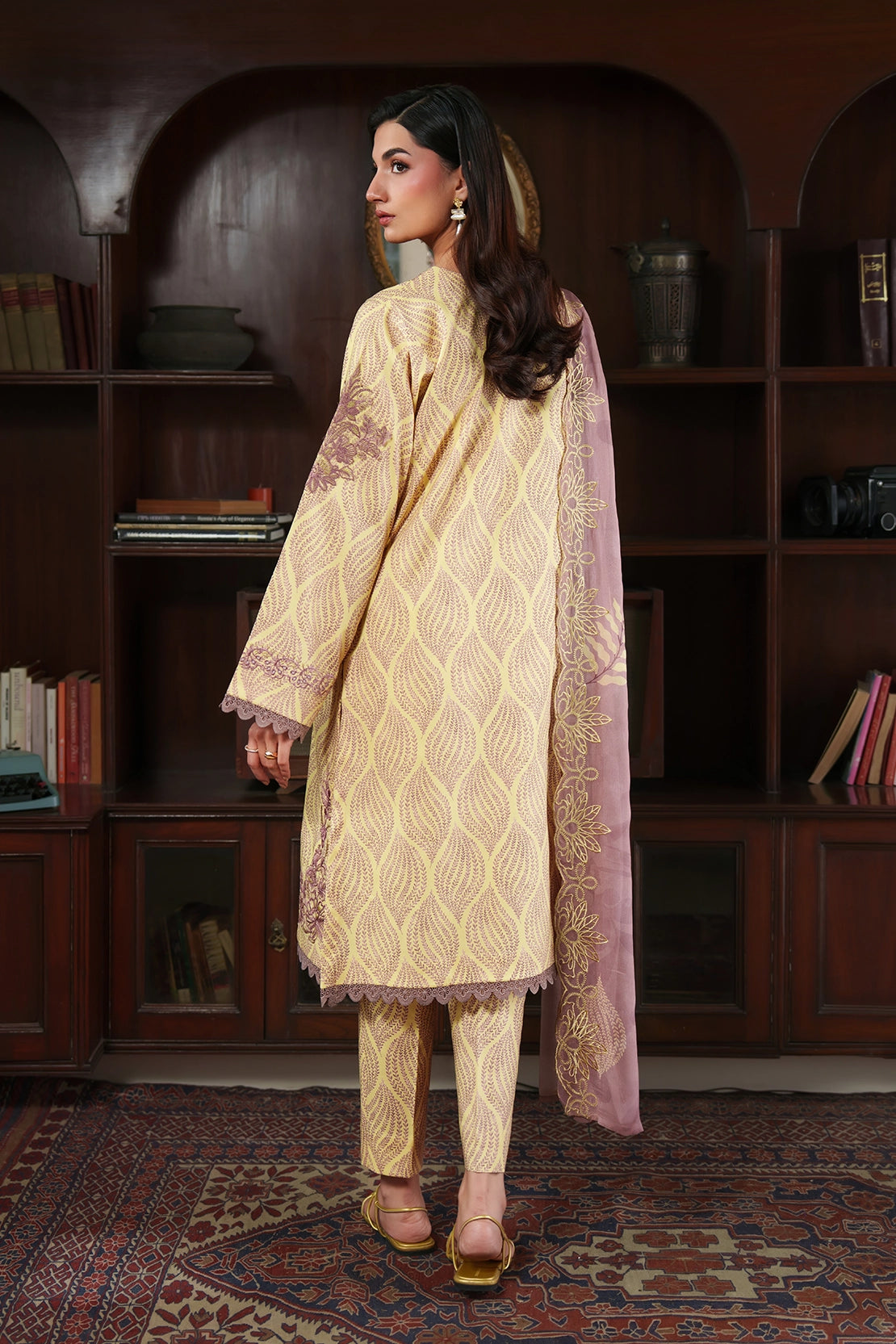 3 Piece - Luxury Embroidered Lawn - 1007