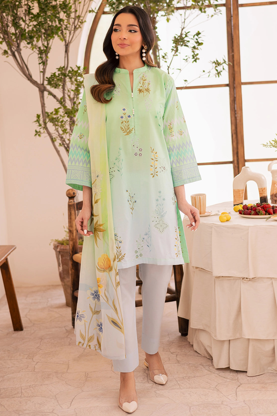 3 Piece - Premium Embroidered Lawn - 025