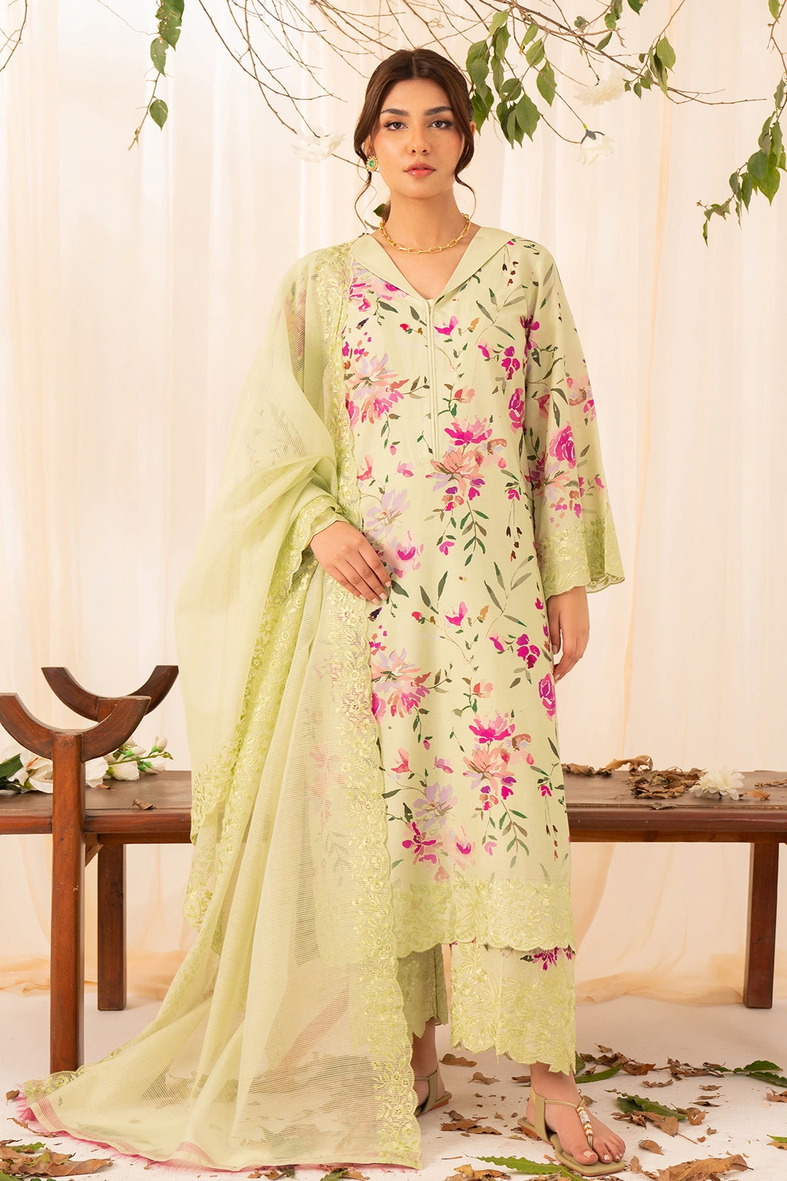 3 Piece - Premium Embroidered Lawn - 565