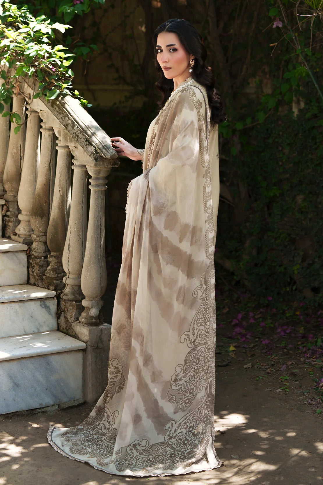3 Piece - Luxury Embroidered Lawn - 3710