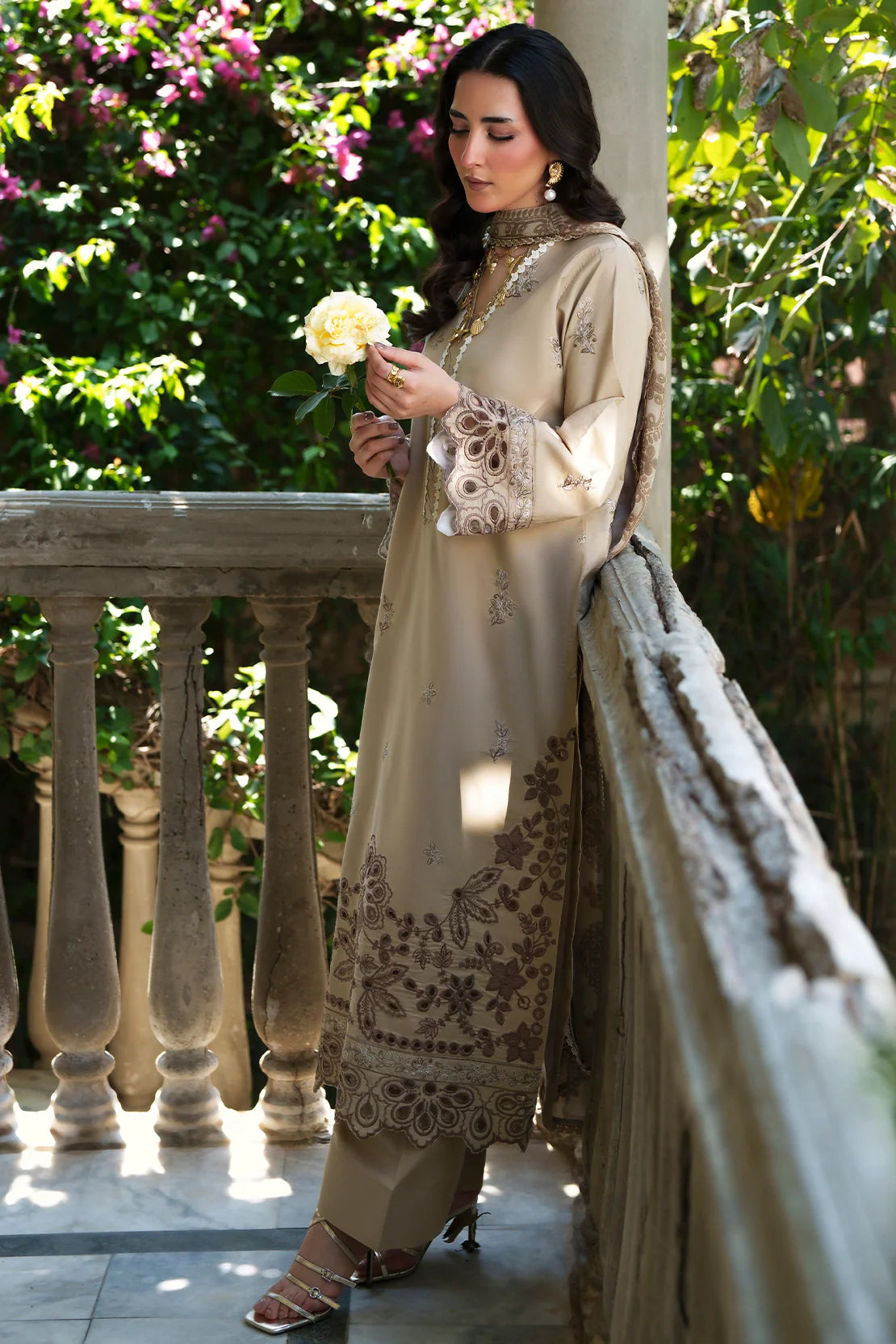 3 Piece - Luxury Embroidered Lawn - 3710