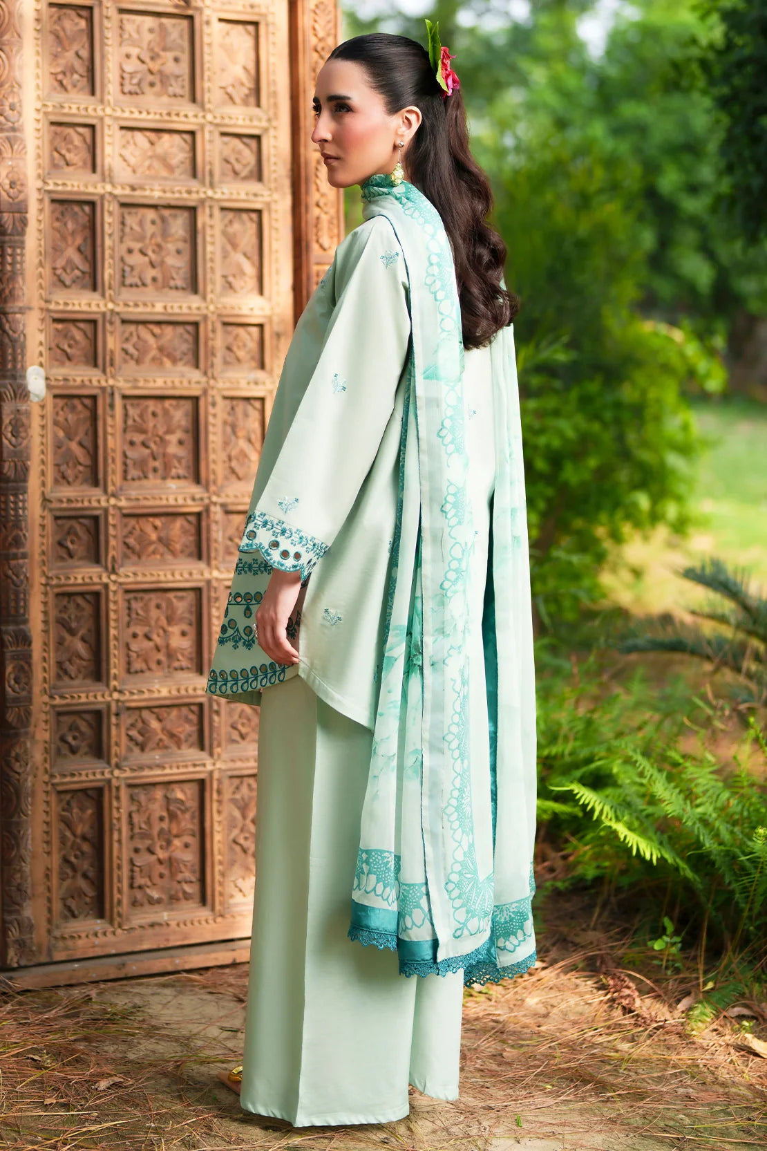 3 Piece - Luxury Embroidered Lawn - 3705