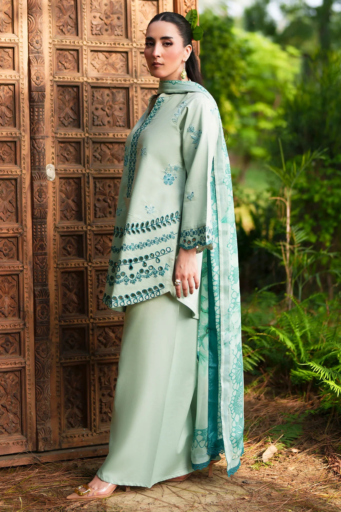 3 Piece - Luxury Embroidered Lawn - 3705
