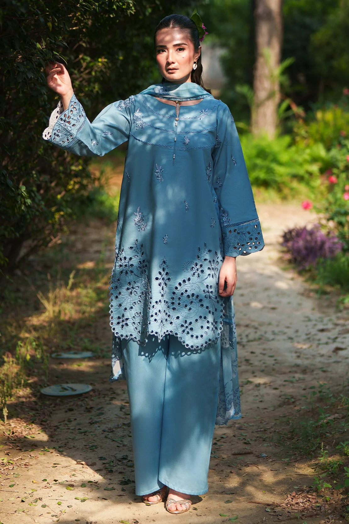 3 Piece - Luxury Embroidered Lawn - 3706