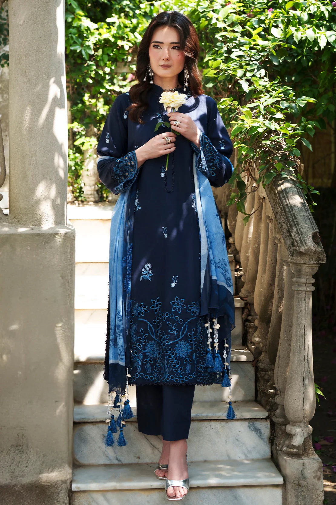 3 Piece - Luxury Embroidered Lawn - 3707