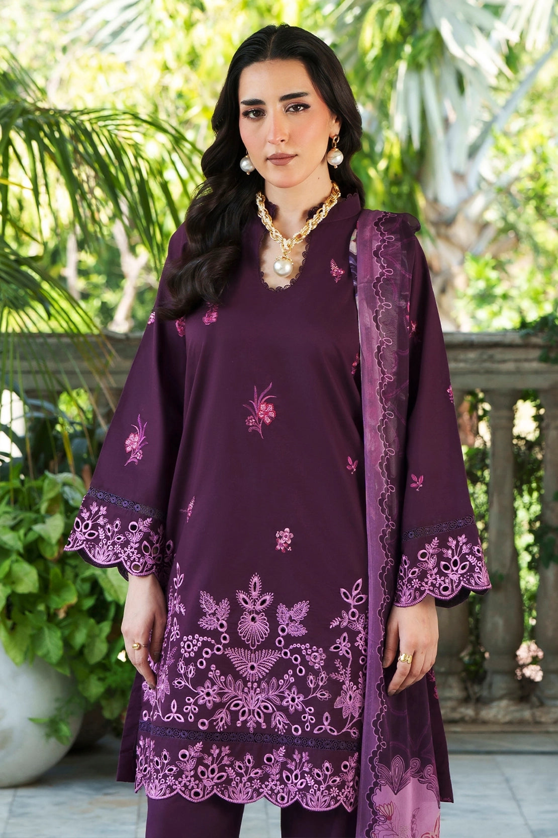 3 Piece - Luxury Embroidered Lawn - 3709