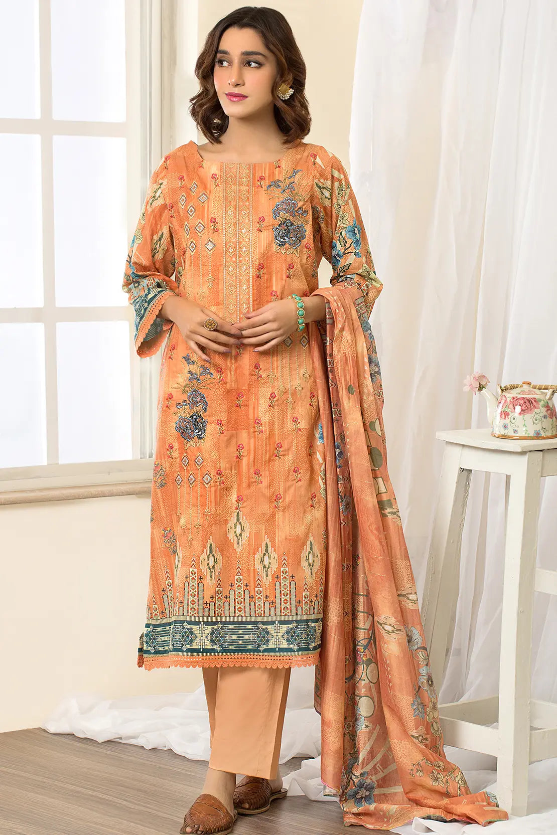 3 Piece – Embroidered Lawn – 7426