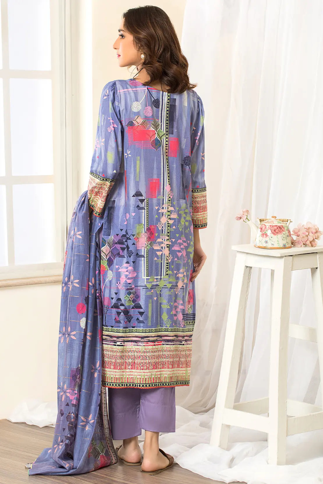 3 Piece – Embroidered Lawn – 7429