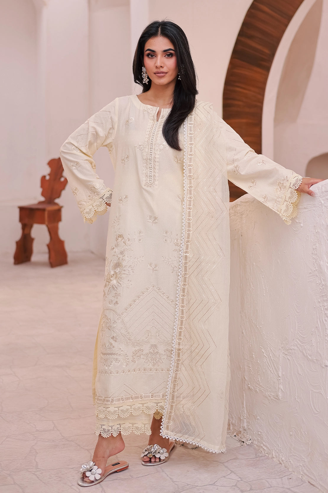 3 Piece - Premium Embroidered Lawn - 452N
