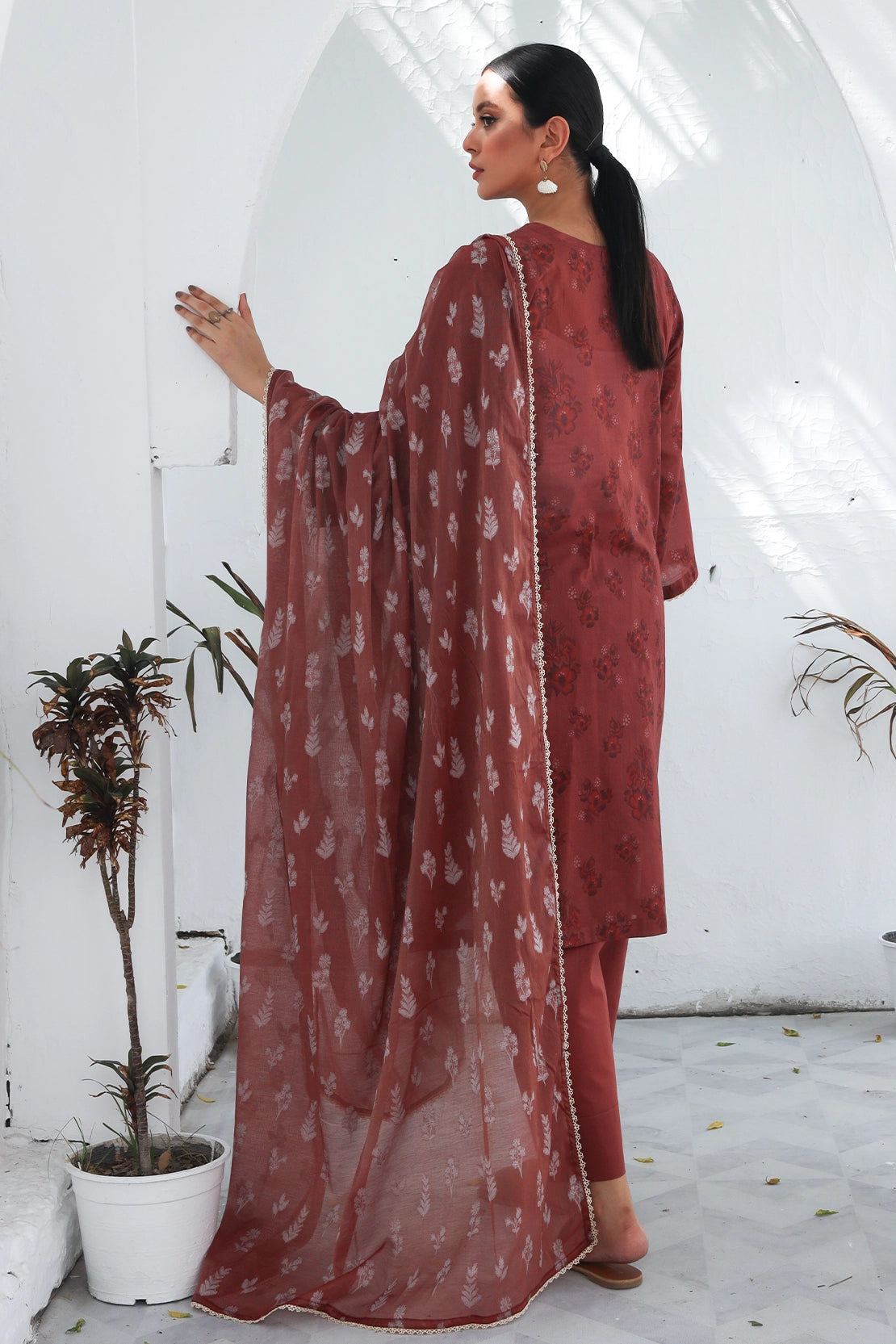 3 Piece - Embroidered Lawn - 8936