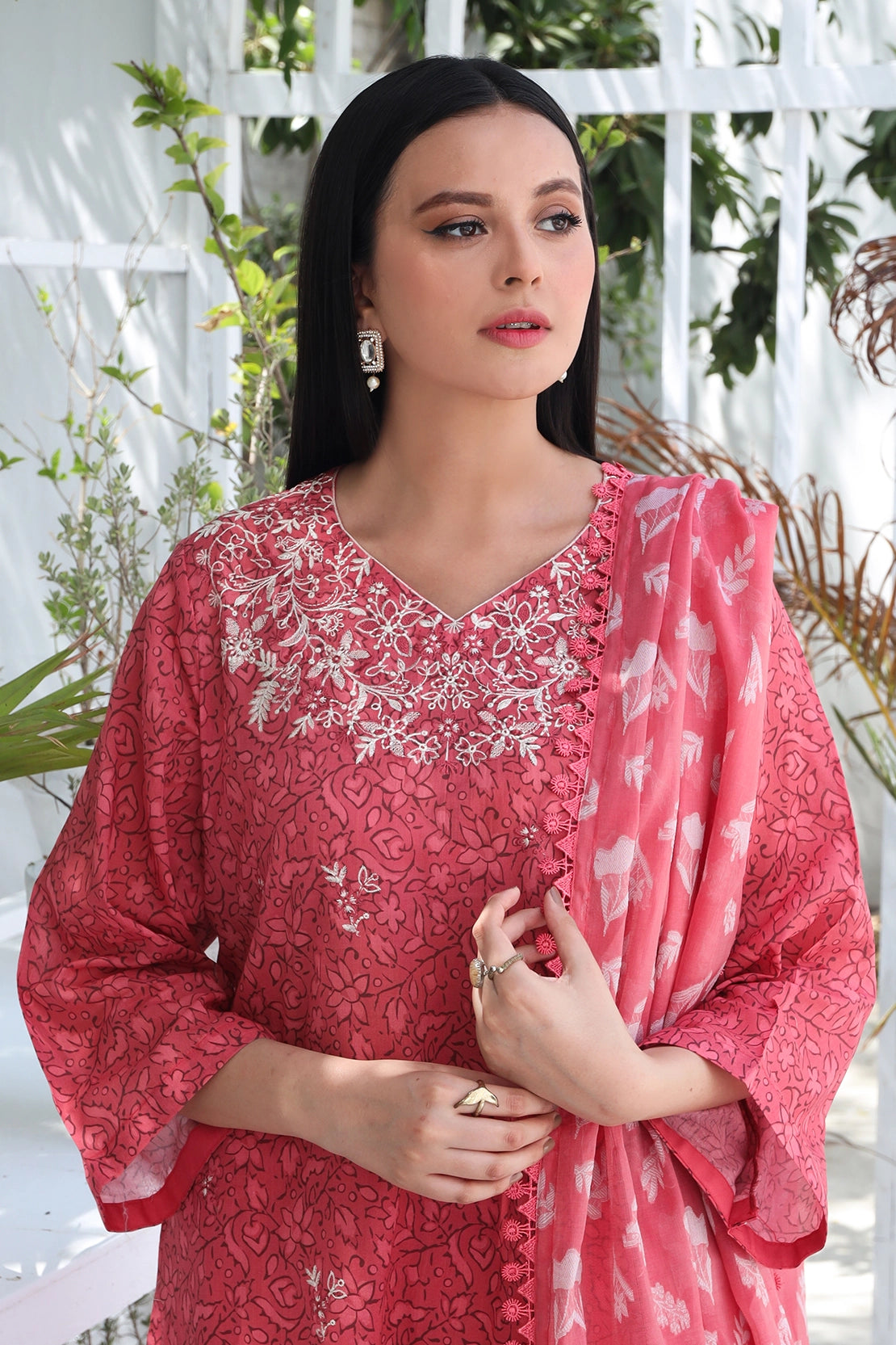 3 Piece - Embroidered Lawn - 8938