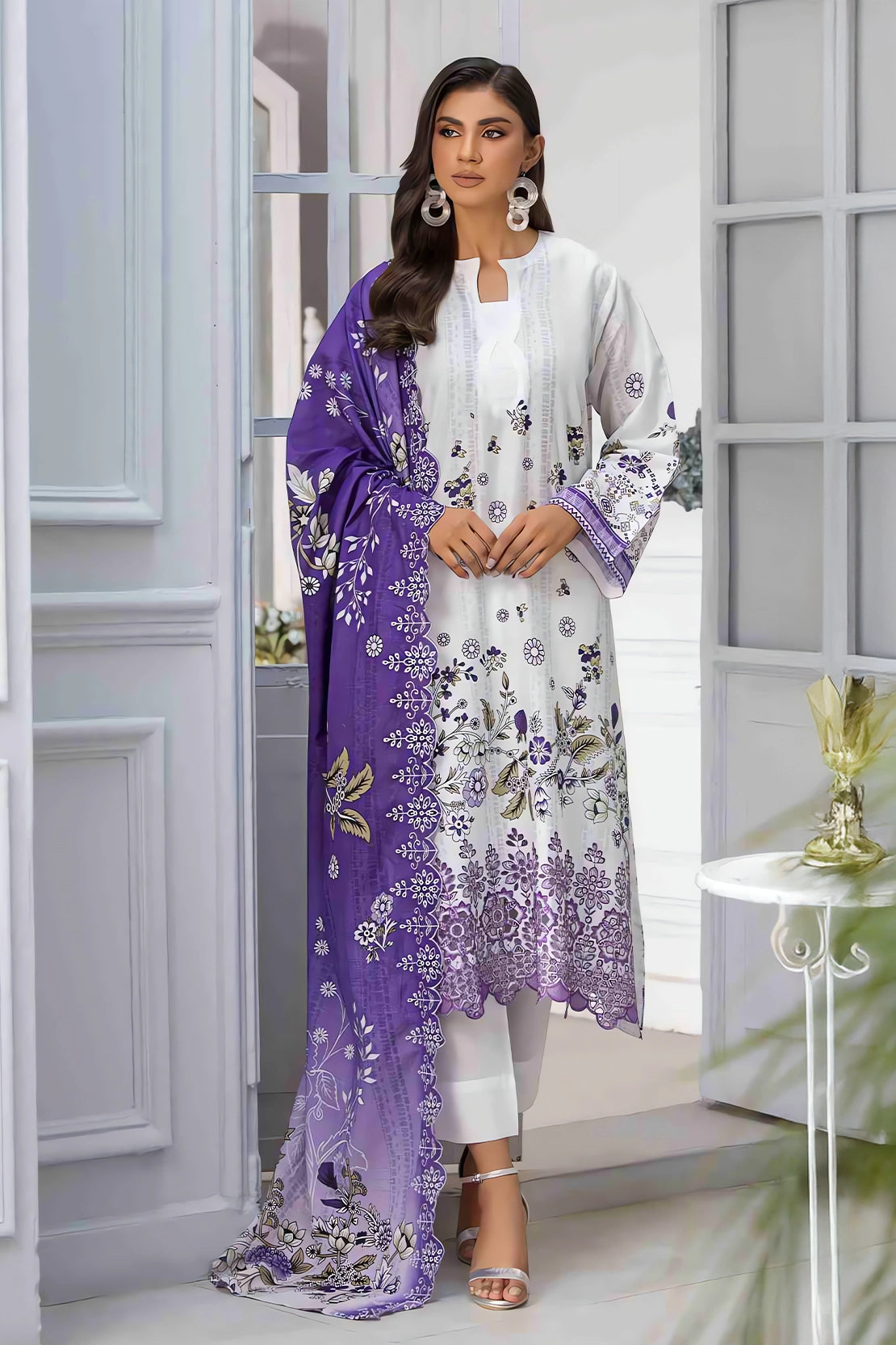 3 Piece - Embroidered Lawn - 9191