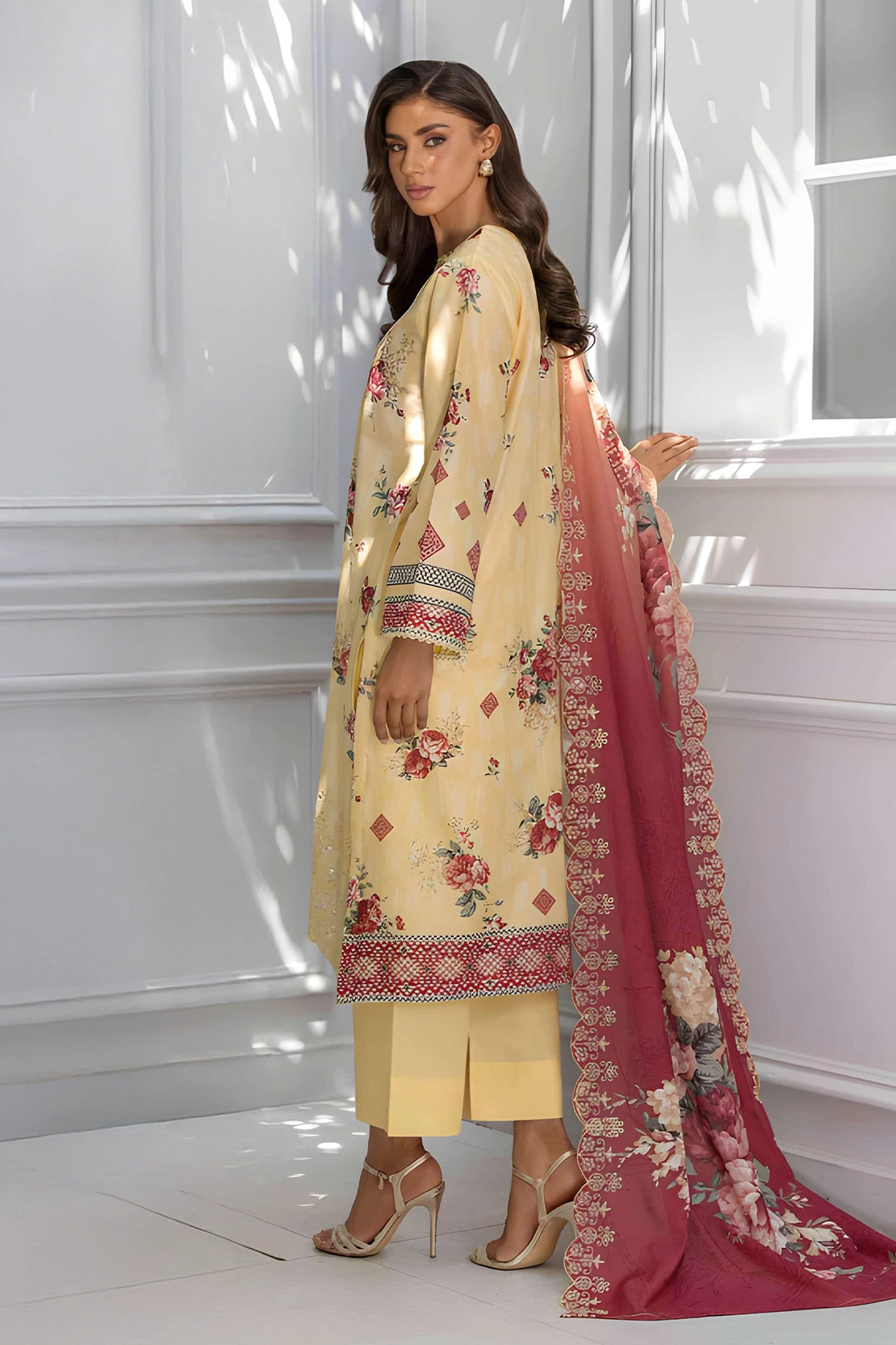 3 Piece - Embroidered Lawn - 9196