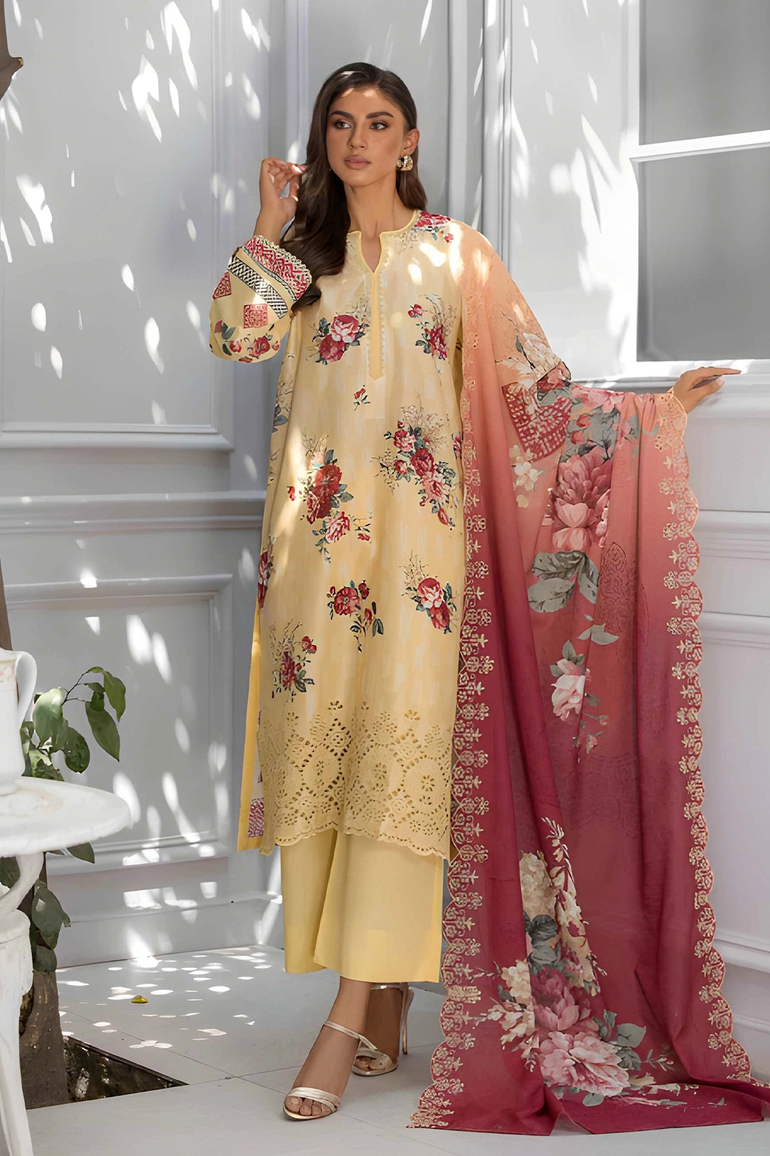 3 Piece - Embroidered Lawn - 9196
